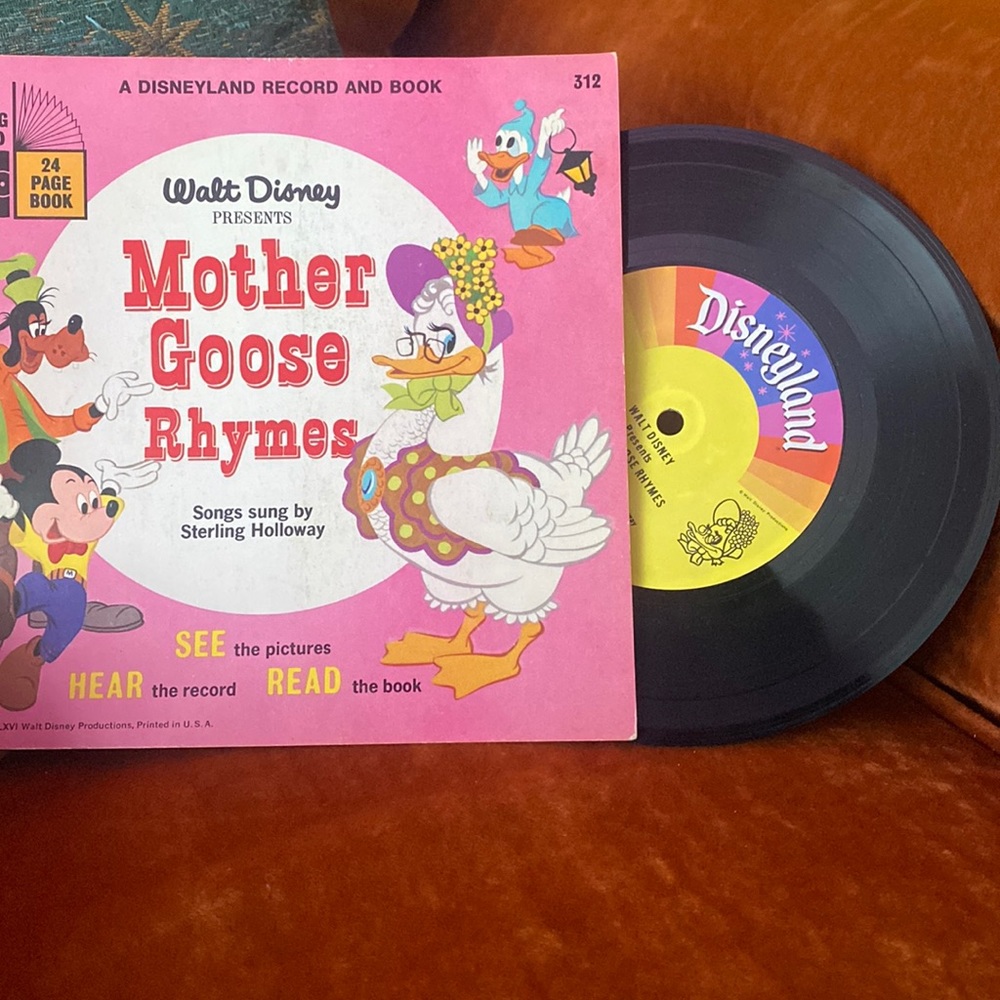 Vintage Vinyl Disney Mother Goose Rhymes read along book
